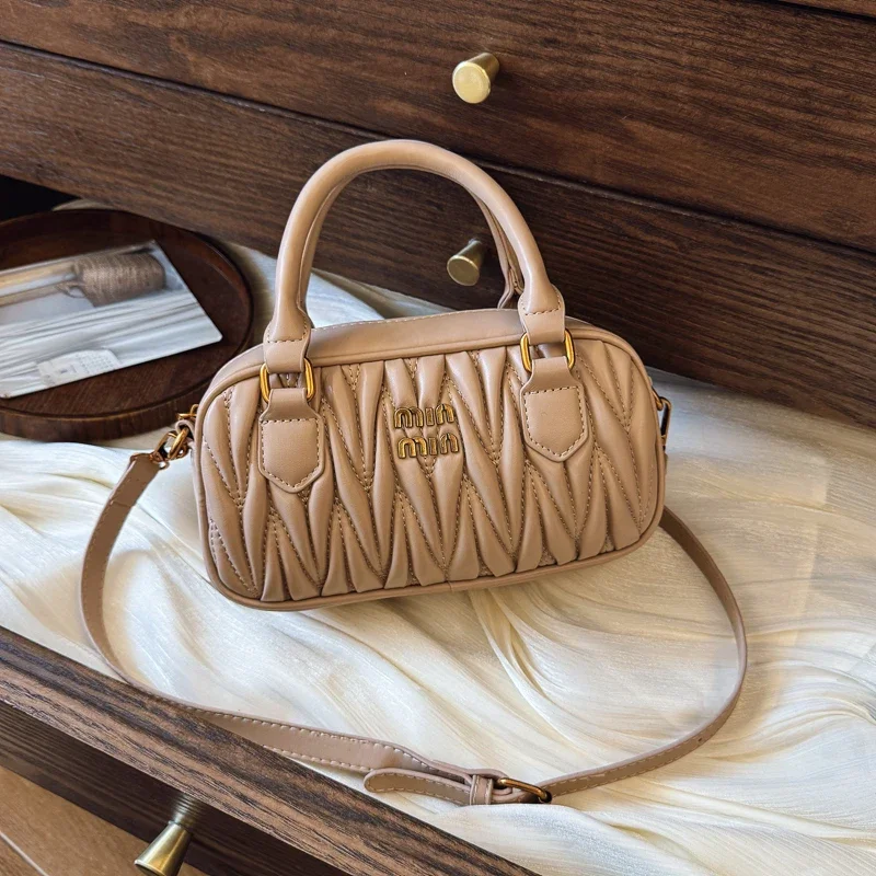 Luxury Lifestyle Fashion - Luxuriöse Damen-Ledertasche, elegante Designer-Schultertasche, klassische Tragetasche