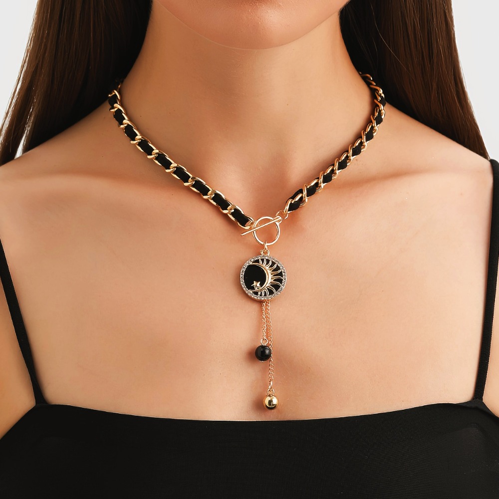 Luxuriöse, vielseitige Halsket – Luxury Lifestyle Jewelry Bewertung und Preis