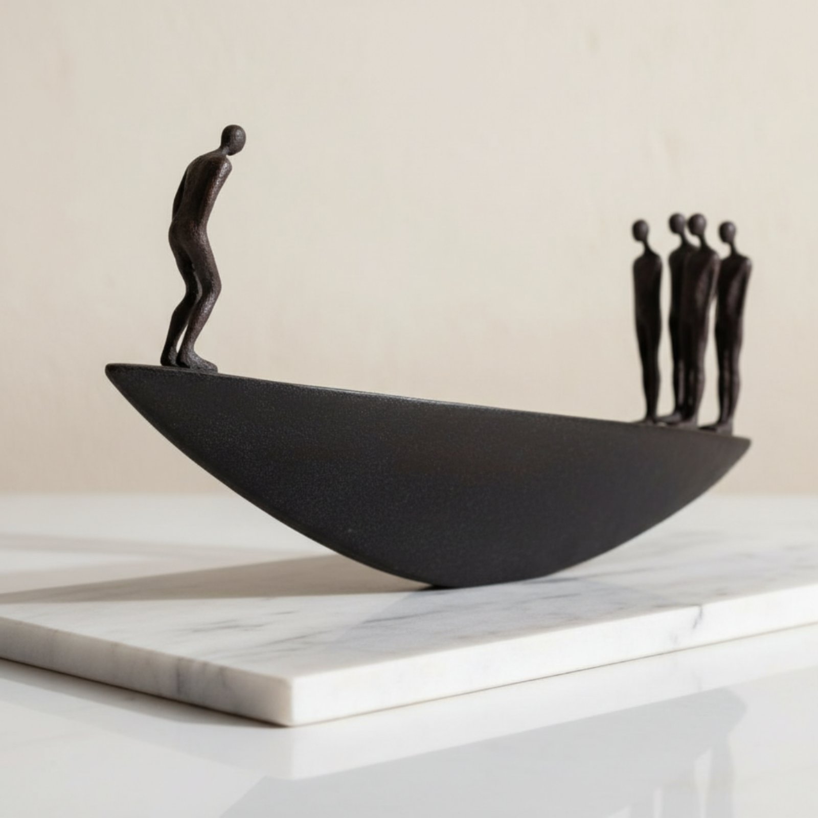 Moderne Segelboot-Statue aus K – Luxury Lifestyle Items Bewertung und Preis