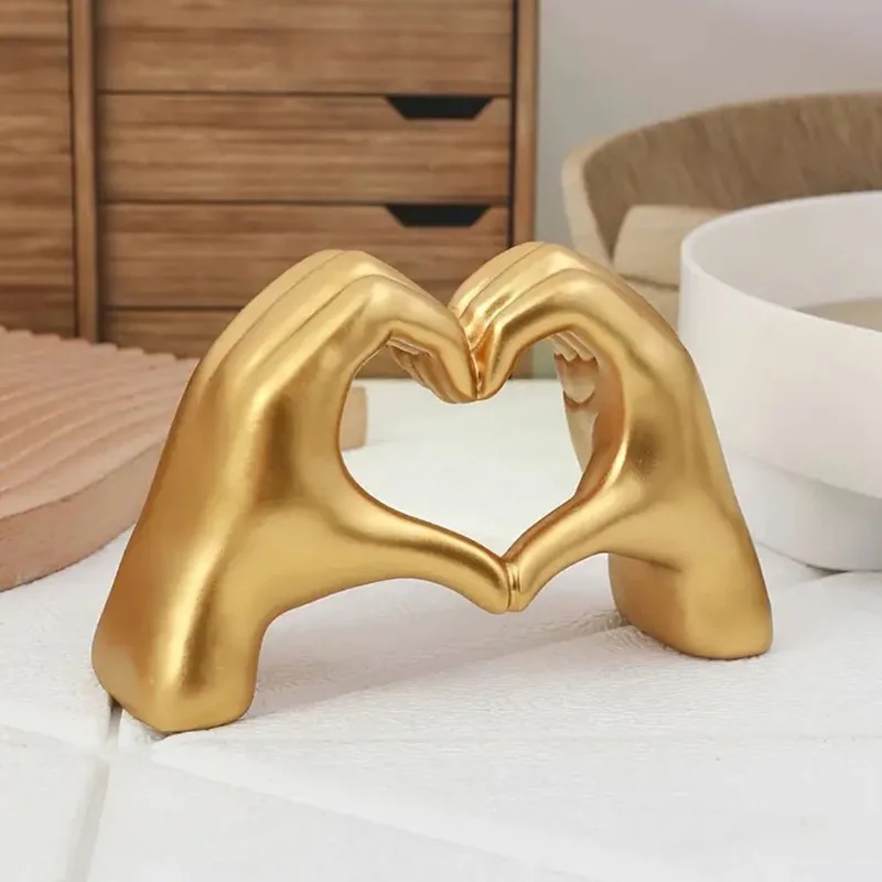 Harz-Skulptur 'Liebesgeste' -  – Luxury Lifestyle Items Bewertung und Preis
